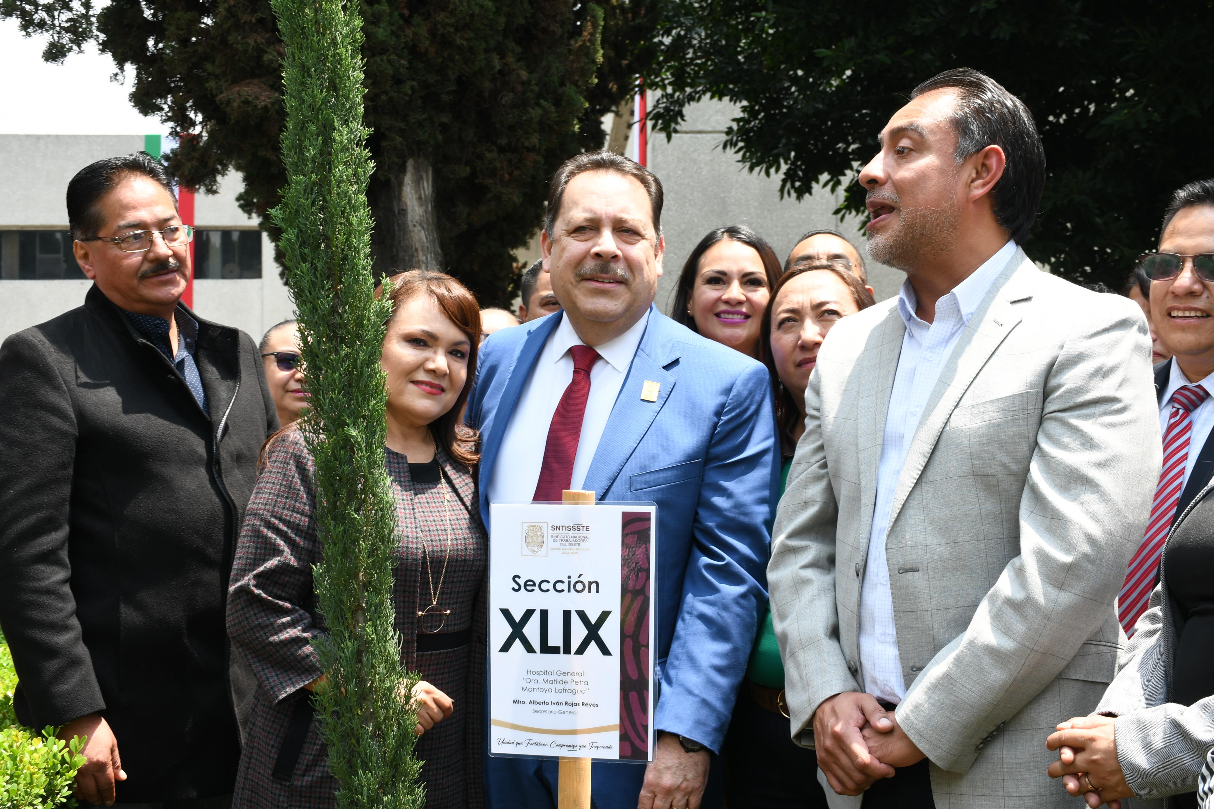Salutación y Siembra de Pino del HG. "Dra Matilde Petra Montoya Lafragua", Tlahuac, Sección XLIX